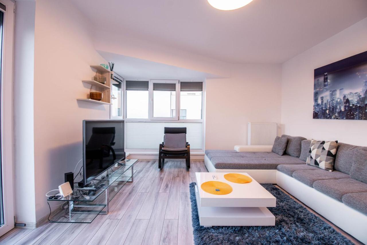 Luxury Westpark 2 Presidentialsuite With Lake View W4 Bucharest Exterior photo