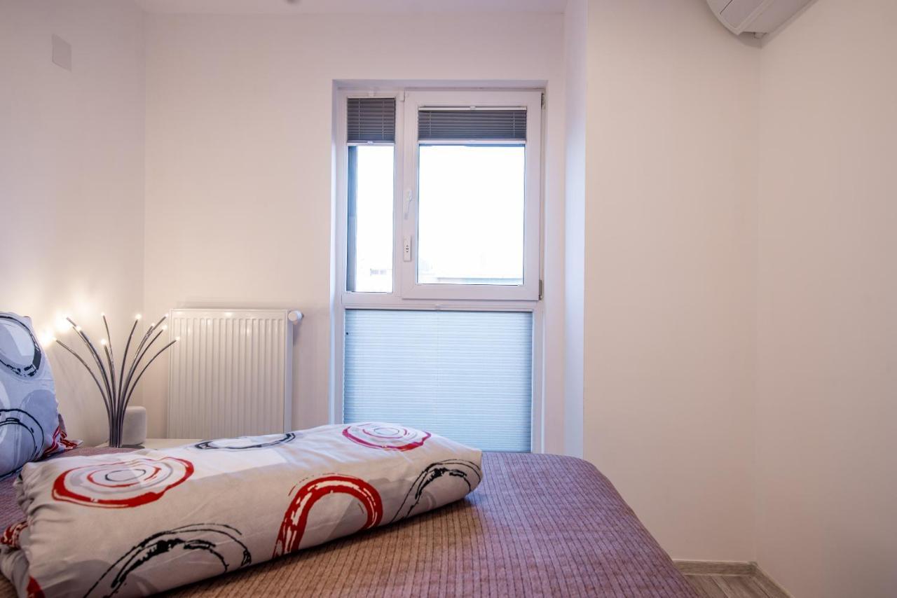 Luxury Westpark 2 Presidentialsuite With Lake View W4 Bucharest Exterior photo